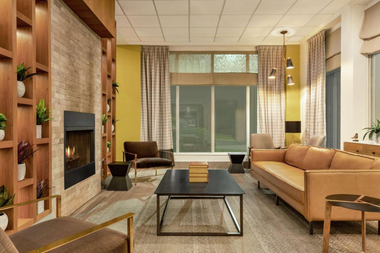 Hilton Garden Inn Kitchener/Кеймбридж Екстериор снимка