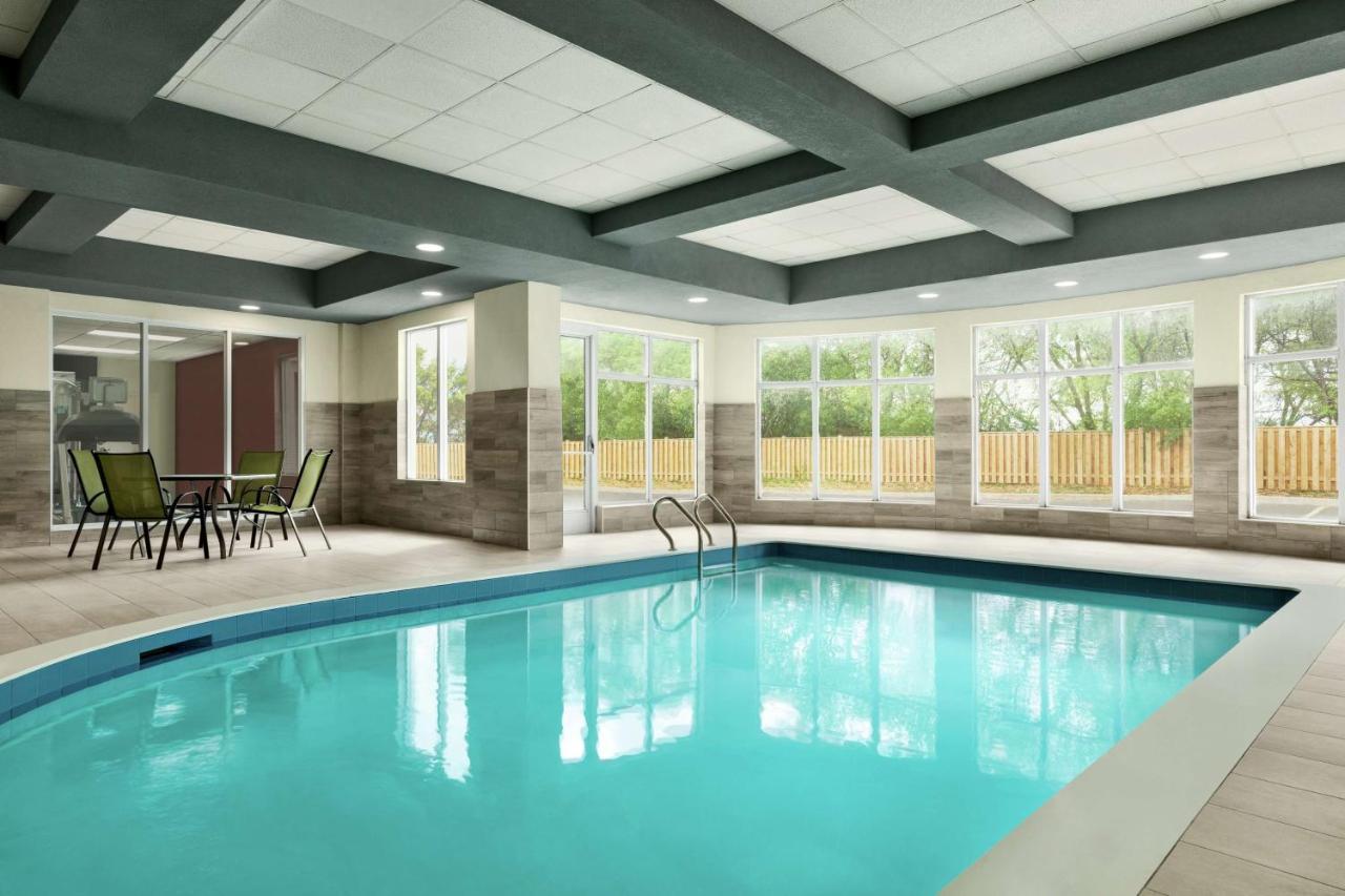 Hilton Garden Inn Kitchener/Кеймбридж Екстериор снимка