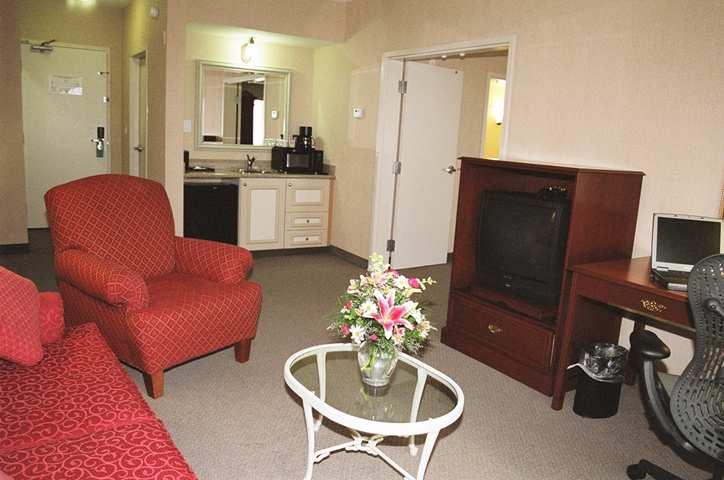 Hilton Garden Inn Kitchener/Кеймбридж Екстериор снимка