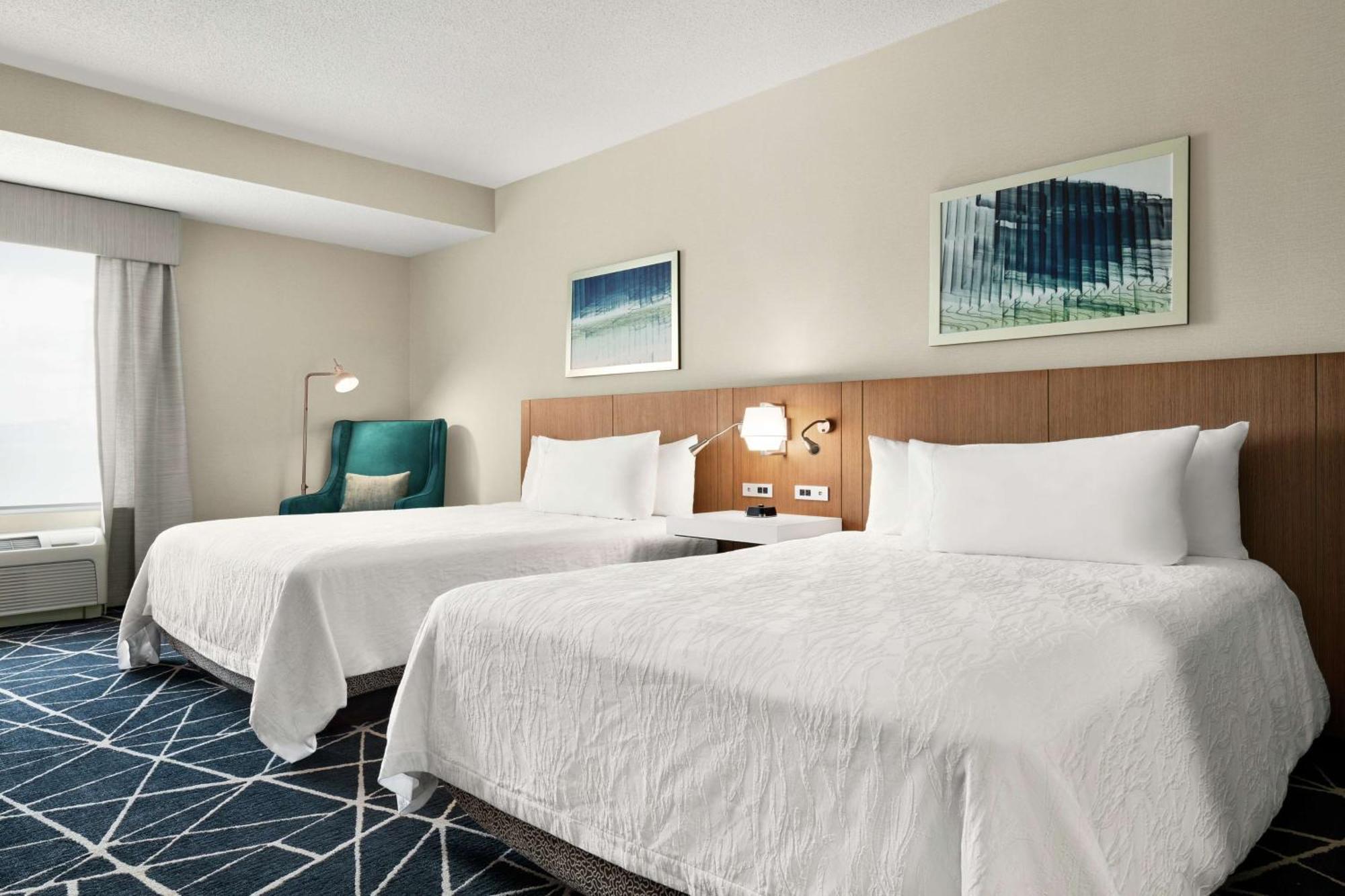 Hilton Garden Inn Kitchener/Кеймбридж Екстериор снимка