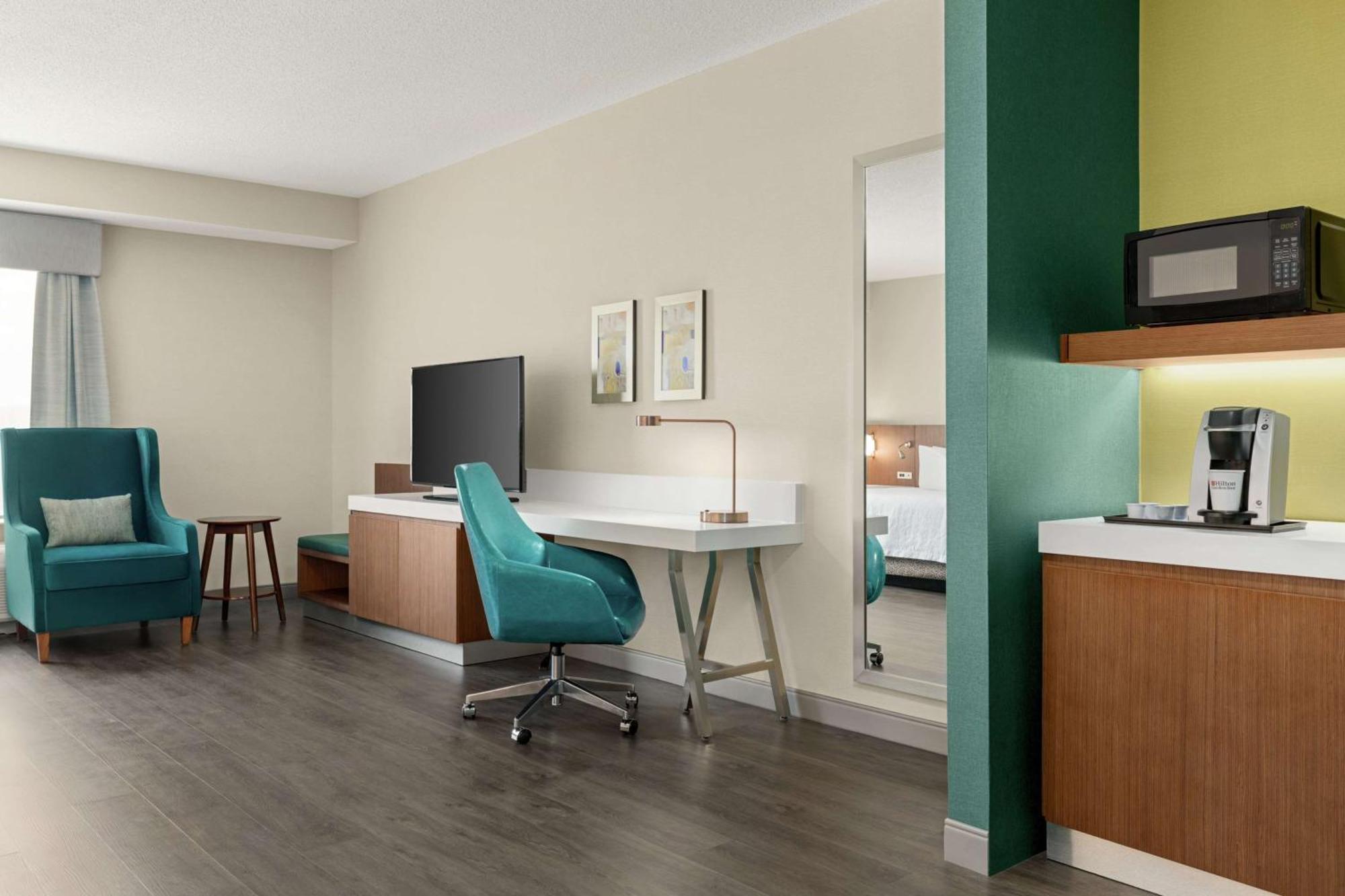 Hilton Garden Inn Kitchener/Кеймбридж Екстериор снимка