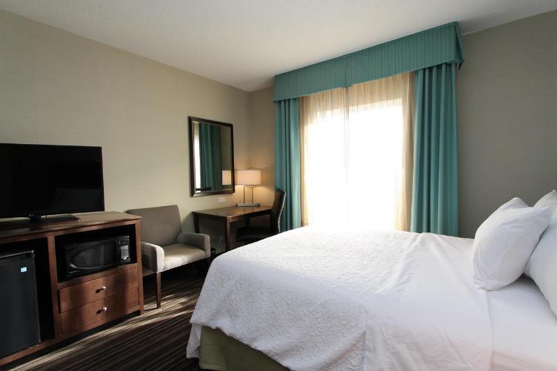 Hilton Garden Inn Kitchener/Кеймбридж Екстериор снимка