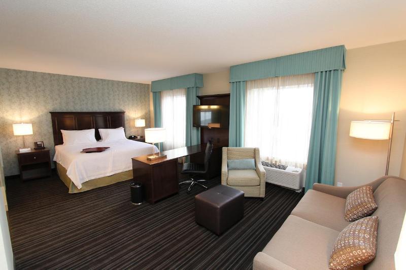 Hilton Garden Inn Kitchener/Кеймбридж Екстериор снимка